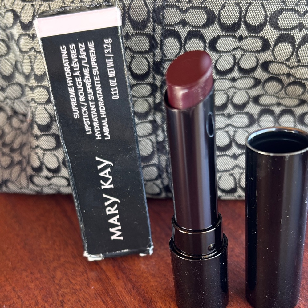 Mary Kay Supreme Hydrating Lipstick - Black Cherry